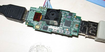 Protótipo de PC tem o tamanho de um pendrive e custaria R$ 45  